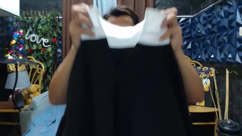 Snapshot of princenavheen chatting on 10/20/25, 12:38 Prince online show from 10/20/25, 12:38