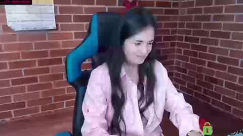 Leia online show from 09/11/25, 01:33