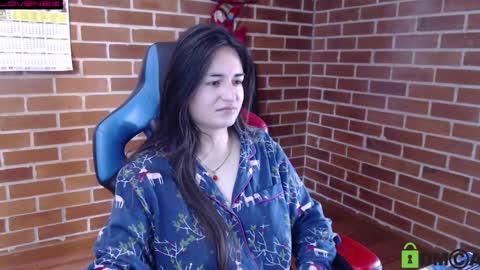 Leia online show from 09/25/25, 01:15