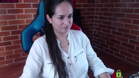 Leia online show from 10/18/25, 01:23