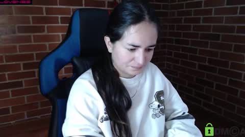 Leia online show from 11/17/25, 12:33