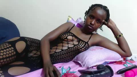 Shan online show from 10/13/25, 08:03