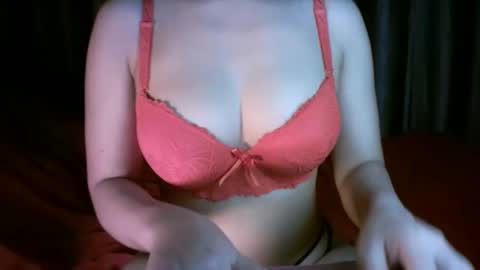 Snapshot of princess916446 chatting on 01/01/25, 02:31 princess online show from 01/01/25, 02:31