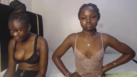 Snapshot of princess_bee1 chatting on 09/13/25, 10:59 princess online show from 09/13/25, 10:59
