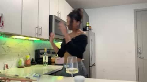 Cece  NEXT LIVESTREAM -- DEC. 4th  7 PM CST online show from 11/05/25, 07:25