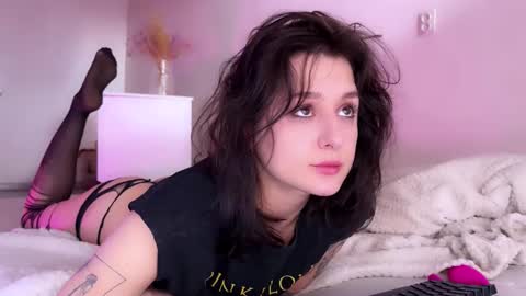 Kristina online show from 10/21/25, 05:19