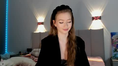 Snapshot of princess_nier chatting on 01/17/25, 01:15 Princess Diana online show from 01/17/25, 01:15