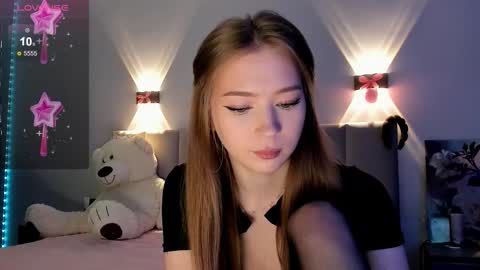 Snapshot of princess_nier chatting on 09/18/25, 06:54 Princess Diana online show from 09/18/25, 06:54