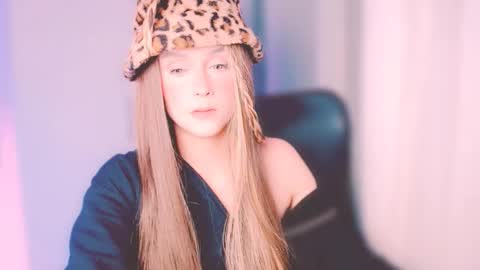 ArianaJoliiee online show from 10/26/25, 02:06