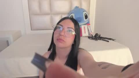 princess_tokyo_ online show from 11/11/25, 08:36