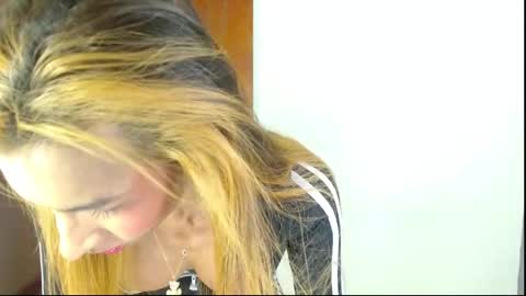 princess_violetx online show from 11/12/25, 05:24