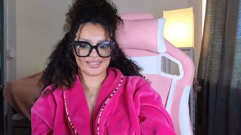 Snapshot of princessamberrrxo chatting on 01/18/25, 11:00 Amber online show from 01/18/25, 11:00