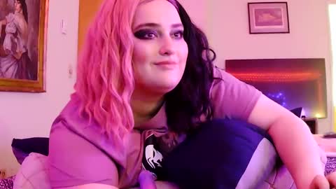 NOTYOURTYPICALBARBIE online show from 09/20/25, 10:33