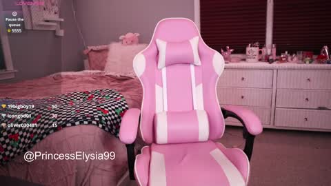 Snapshot of princesselysia99 chatting on 01/18/25, 04:04 Princess Elysia online show from 01/18/25, 04:04