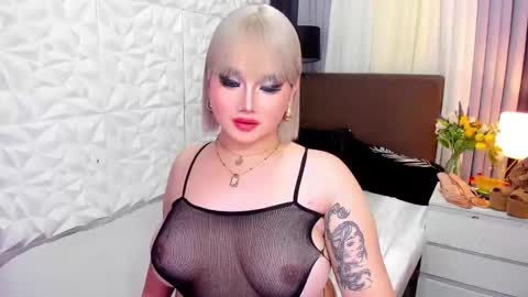 Snapshot of princesshugecummer chatting on 12/03/24, 02:58 Astrid Ley online show from 12/03/24, 02:58