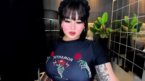 Snapshot of princesshugecummer chatting on 02/17/25, 07:31 Astrid Ley online show from 02/17/25, 07:31