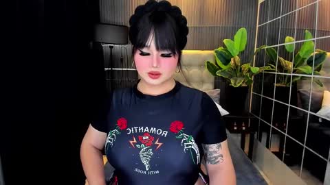 Snapshot of princesshugecummer chatting on 02/20/25, 02:35 Astrid Ley online show from 02/20/25, 02:35