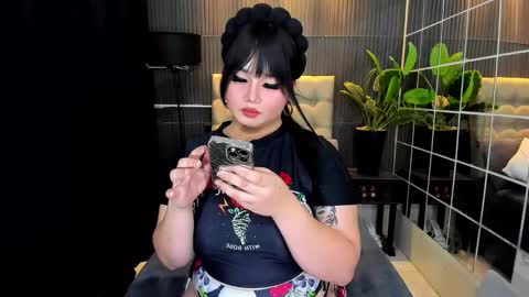Snapshot of princesshugecummer chatting on 03/03/25, 05:39 Astrid Ley online show from 03/03/25, 05:39