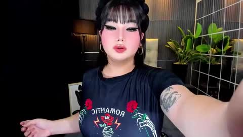 Snapshot of princesshugecummer chatting on 03/07/25, 05:17 Astrid Ley online show from 03/07/25, 05:17
