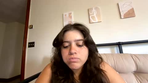 Snapshot of princesslaylaa chatting on 09/21/25, 03:35 princessviccxo online show from 09/21/25, 03:35