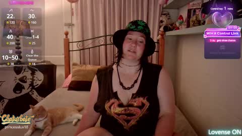 Snapshot of princesslux18 chatting on 01/04/25, 06:51 Lux Alot Luxi online show from 01/04/25, 06:51