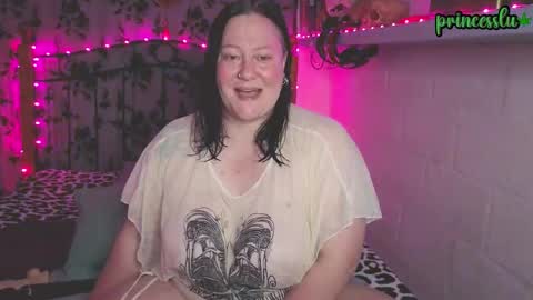 Snapshot of princesslux18 chatting on 10/12/25, 06:18 Lux Alot Luxi online show from 10/12/25, 06:18