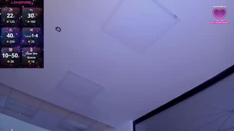 Snapshot of princesstina06 chatting on 11/12/25, 04:07 Valentina online show from 11/12/25, 04:07