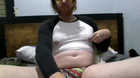 Snapshot of princesstinydick69 chatting on 02/08/25, 11:33 princesstinydick69 online show from 02/08/25, 11:33
