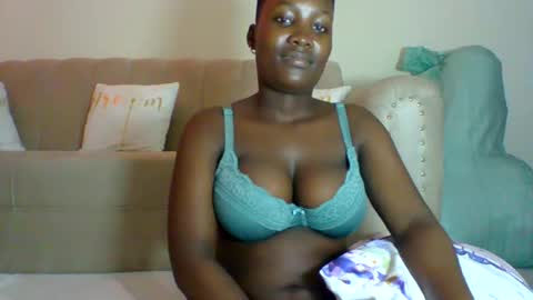 Snapshot of princessyankee chatting on 01/15/25, 08:37 Yanker online show from 01/15/25, 08:37