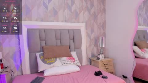 Marcela online show from 10/26/25, 06:58