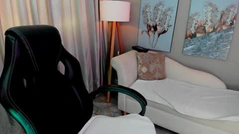 Snapshot of priya_rose chatting on 09/30/25, 08:58 Priya Rose online show from 09/30/25, 08:58