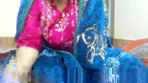 Snapshot of priyonti34 chatting on 12/11/24, 12:02 Priyonti ganguli online show from 12/11/24, 12:02