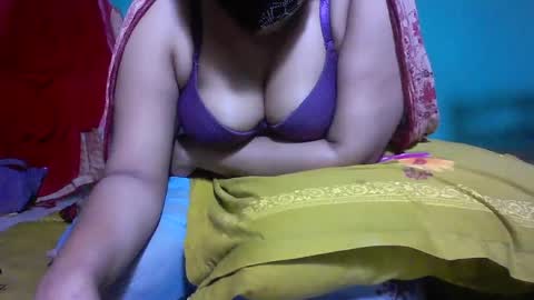 Snapshot of priyonti34 chatting on 02/18/25, 02:16 Priyonti ganguli online show from 02/18/25, 02:16