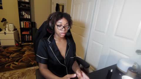 Snapshot of productivepussy chatting on 10/13/25, 01:16 ProductivePorn online show from 10/13/25, 01:16