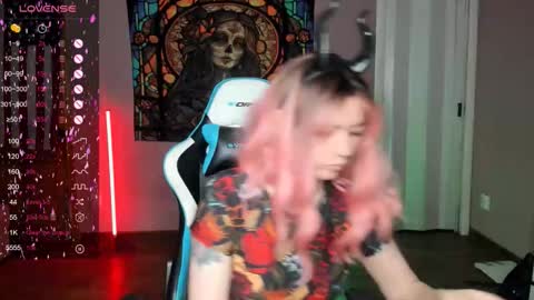 Di online show from 11/11/25, 02:00