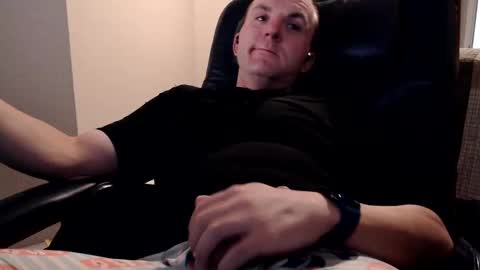 Snapshot of proutlesex chatting on 12/16/24, 09:41 DesertRat online show from 12/16/24, 09:41