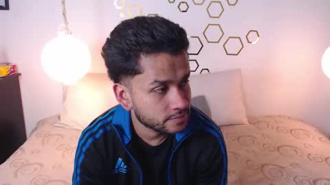 Adris  Juan online show from 10/20/25, 02:34