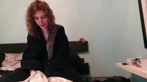 Snapshot of prxscillia_tx chatting on 12/30/24, 03:35 prxscillia_tx online show from 12/30/24, 03:35