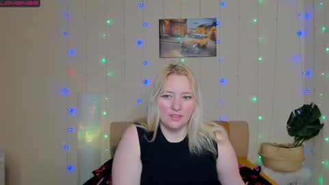 Snapshot of puffybun chatting on 03/04/25, 11:43 puffybun online show from 03/04/25, 11:43