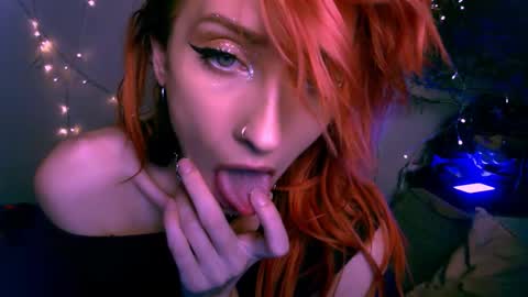 Snapshot of pufpufog chatting on 12/23/24, 05:11 EsteticHouse online show from 12/23/24, 05:11