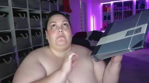 Snapshot of pugglelover chatting on 01/22/25, 12:06 Puggie - online show from 01/22/25, 12:06