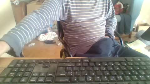 pup_y online show from 10/27/25, 09:46