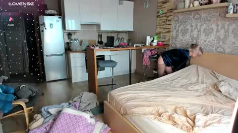 Snapshot of purebeautie chatting on 10/21/25, 11:44 Katty online show from 10/21/25, 11:44