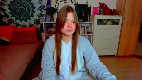 Snapshot of purehanna chatting on 11/22/25, 12:04 Miss Hanna online show from 11/22/25, 12:04