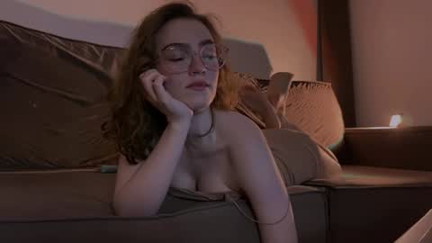 Snapshot of purity_ring chatting on 01/10/25, 10:25 Marie online show from 01/10/25, 10:25