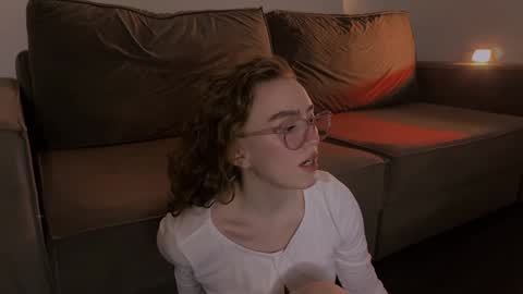 Snapshot of purity_ring chatting on 02/06/25, 11:37 Marie online show from 02/06/25, 11:37