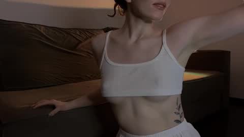 Snapshot of purity_ring chatting on 02/10/25, 03:24 Marie online show from 02/10/25, 03:24