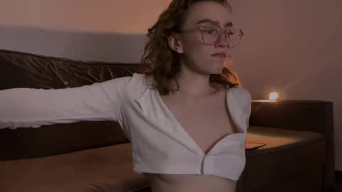 Snapshot of purity_ring chatting on 02/11/25, 10:28 Marie online show from 02/11/25, 10:28