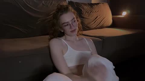 Snapshot of purity_ring chatting on 02/15/25, 03:09 Marie online show from 02/15/25, 03:09