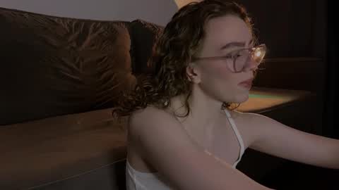 Snapshot of purity_ring chatting on 02/20/25, 10:48 Marie online show from 02/20/25, 10:48